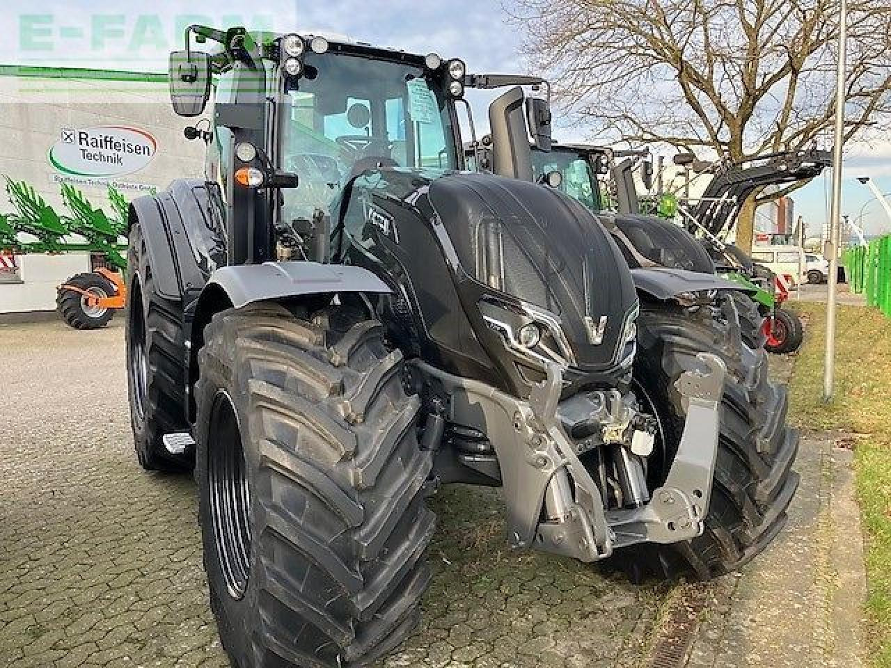 Valtra t 215a - Tracteur agricole: photos 1 Valtra t 215a - Tracteur agricole: photos 1