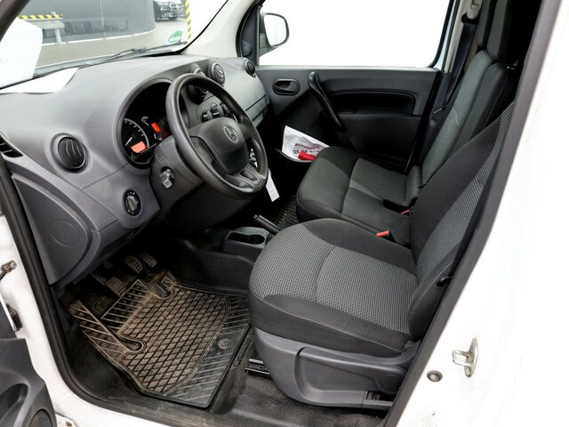 MERCEDES-BENZ Citan 111 CDI Kasten,Klima,Sortimo Ausbau... - Transport de personnes: photos 2 MERCEDES-BENZ Citan 111 CDI Kasten,Klima,Sortimo Ausbau... - Transport de personnes: photos 2