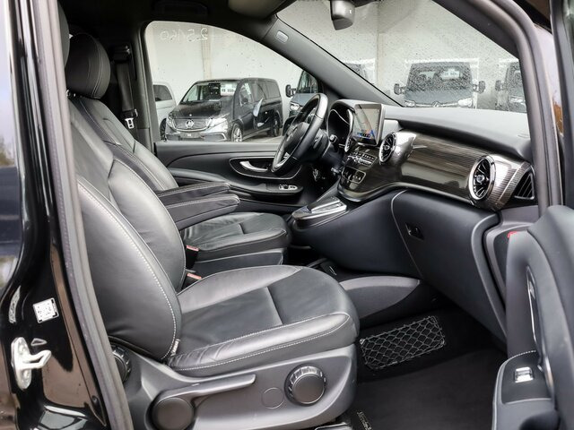 MERCEDES-BENZ EQV 300 Avantgarde,lang,6Sitze,2xSchiebetür el.... - Transport de personnes, Utilitaire électrique: photos 5 MERCEDES-BENZ EQV 300 Avantgarde,lang,6Sitze,2xSchiebetür el.... - Transport de personnes, Utilitaire électrique: photos 5