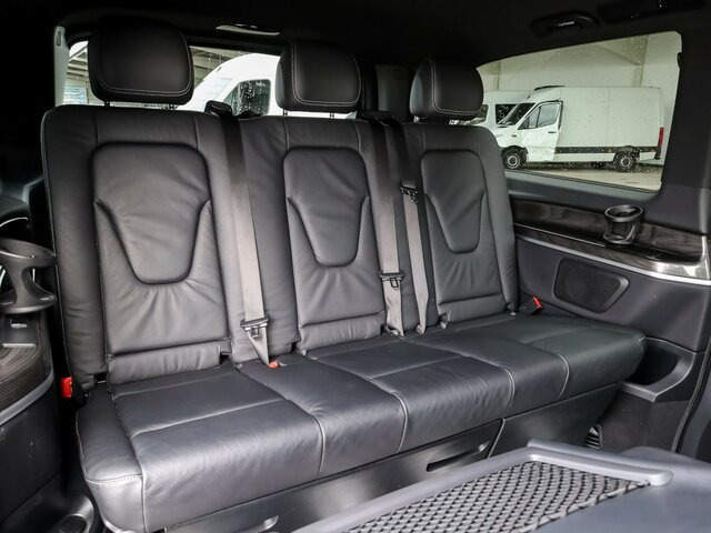 MERCEDES-BENZ EQV 300 Avantgarde,lang,6Sitze,2xSchiebetür el.... - Transport de personnes, Utilitaire électrique: photos 3 MERCEDES-BENZ EQV 300 Avantgarde,lang,6Sitze,2xSchiebetür el.... - Transport de personnes, Utilitaire électrique: photos 3