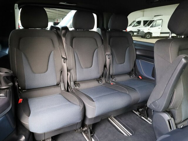 MERCEDES-BENZ EQV 300 lang,7Sitze,2xSchiebetür,LED,Distronic... - Transport de personnes, Utilitaire électrique: photos 4 MERCEDES-BENZ EQV 300 lang,7Sitze,2xSchiebetür,LED,Distronic... - Transport de personnes, Utilitaire électrique: photos 4