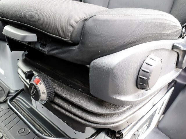 Fourgon utilitaire MERCEDES-BENZ Sprinter 317 CDI Kasten,L2H2,MBUX,Kamera: photos 7