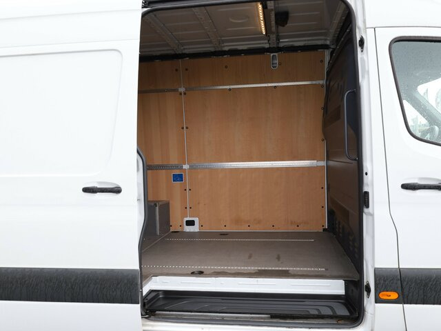 MERCEDES-BENZ Sprinter 317 CDI Kasten,L2H2,MBUX,Kamera - Fourgon utilitaire: photos 2 MERCEDES-BENZ Sprinter 317 CDI Kasten,L2H2,MBUX,Kamera - Fourgon utilitaire: photos 2