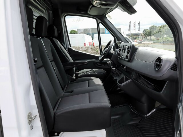 MERCEDES-BENZ Sprinter 317 CDI Kasten,L2H2,MBUX,Kamera - Fourgon utilitaire: photos 3 MERCEDES-BENZ Sprinter 317 CDI Kasten,L2H2,MBUX,Kamera - Fourgon utilitaire: photos 3