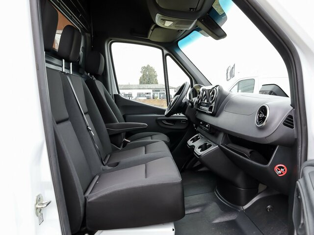 MERCEDES-BENZ Sprinter 317 Maxi,9GTronic,MBUX,Kamera - Fourgon utilitaire: photos 3 MERCEDES-BENZ Sprinter 317 Maxi,9GTronic,MBUX,Kamera - Fourgon utilitaire: photos 3