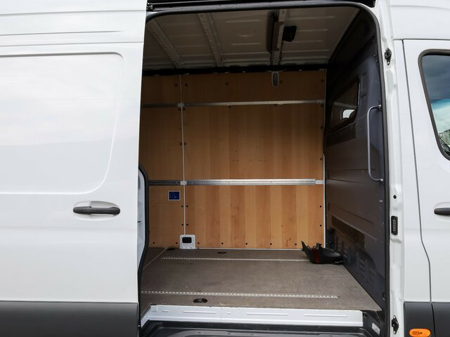 MERCEDES-BENZ Sprinter 317 Maxi,9GTronic,MBUX,Kamera - Fourgon utilitaire: photos 2 MERCEDES-BENZ Sprinter 317 Maxi,9GTronic,MBUX,Kamera - Fourgon utilitaire: photos 2