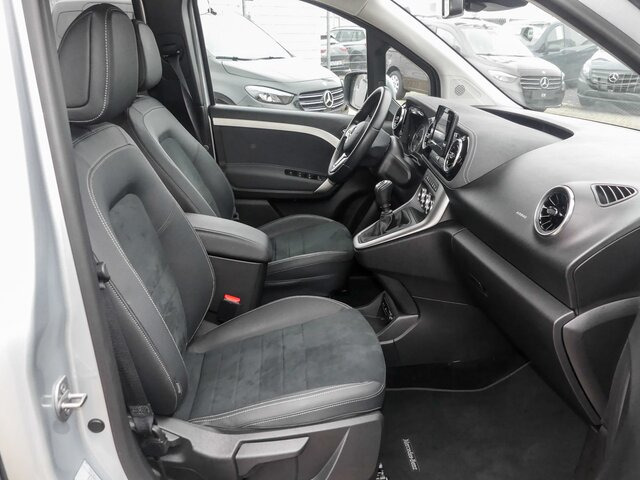 MERCEDES-BENZ T 180 Progressive,AMF Rollstuhlrampe,LED,Navi... - Transport de personnes: photos 3 MERCEDES-BENZ T 180 Progressive,AMF Rollstuhlrampe,LED,Navi... - Transport de personnes: photos 3