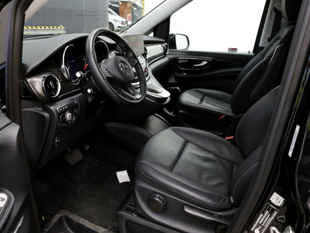 MERCEDES-BENZ V 300 Avantgarde Extralang,Allrad,2Schiebetüren... - Transport de personnes: photos 2 MERCEDES-BENZ V 300 Avantgarde Extralang,Allrad,2Schiebetüren... - Transport de personnes: photos 2