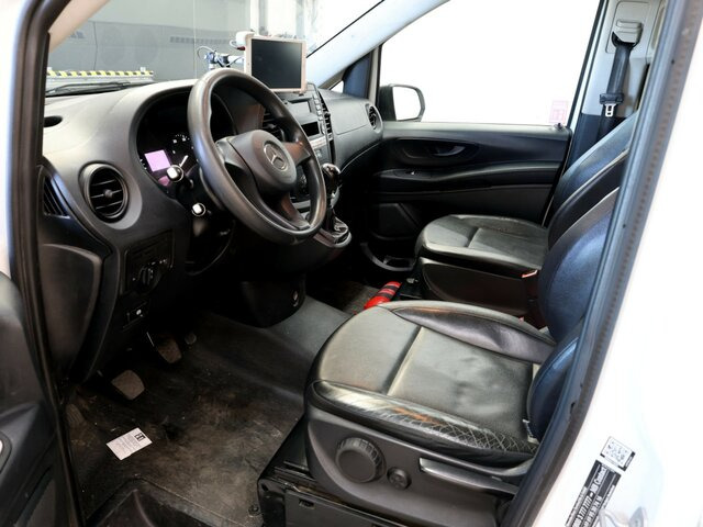 MERCEDES-BENZ Vito 111 TourerPro,lang,8Sitze,Klima,Tempomat - Minibus, Transport de personnes: photos 2 MERCEDES-BENZ Vito 111 TourerPro,lang,8Sitze,Klima,Tempomat - Minibus, Transport de personnes: photos 2