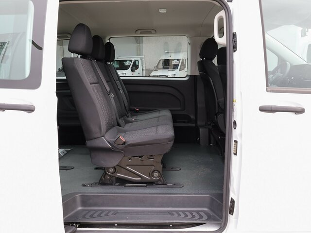 MERCEDES-BENZ Vito 114 TourerPro,Extralang,AMF Rollstuhlrampe... - Transport de personnes: photos 2 MERCEDES-BENZ Vito 114 TourerPro,Extralang,AMF Rollstuhlrampe... - Transport de personnes: photos 2