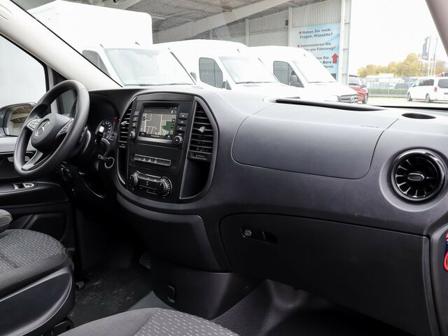 MERCEDES-BENZ Vito 114 TourerPro,Extralang,AMF Rollstuhlrampe... - Transport de personnes: photos 4 MERCEDES-BENZ Vito 114 TourerPro,Extralang,AMF Rollstuhlrampe... - Transport de personnes: photos 4