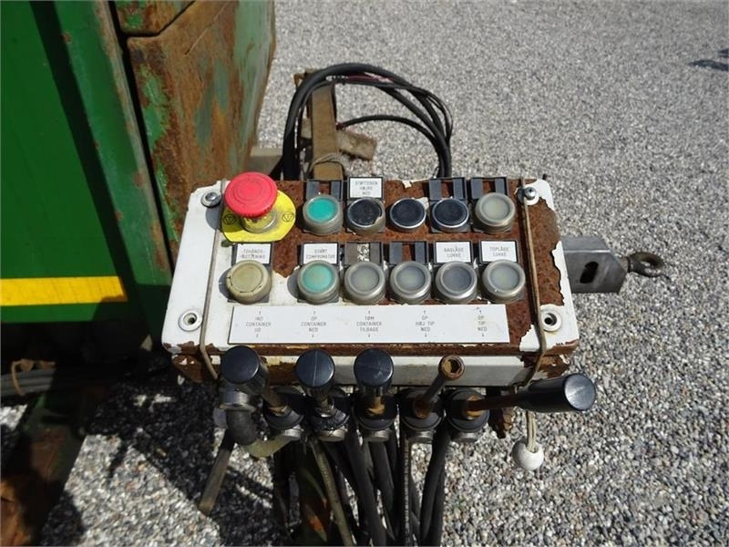 Remorque Pomi Renovo 8m3 med komprimator: photos 11 Remorque Pomi Renovo 8m3 med komprimator: photos 11