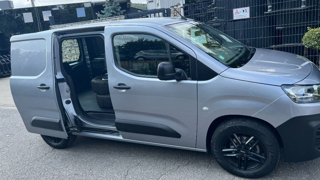 Fourgon grand volume Citroën Berlingo 1.5 Blue HDI, Kasten, 8 Reifen, Klima: photos 20