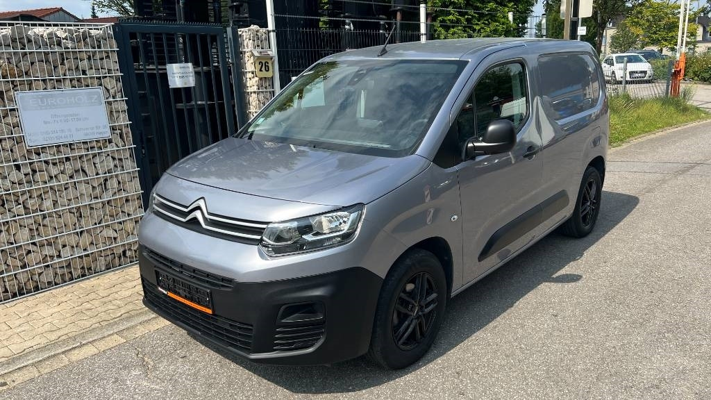 Citroën Berlingo 1.5 Blue HDI, Kasten, 8 Reifen, Klima - Fourgon grand volume: photos 1 Citroën Berlingo 1.5 Blue HDI, Kasten, 8 Reifen, Klima - Fourgon grand volume: photos 1