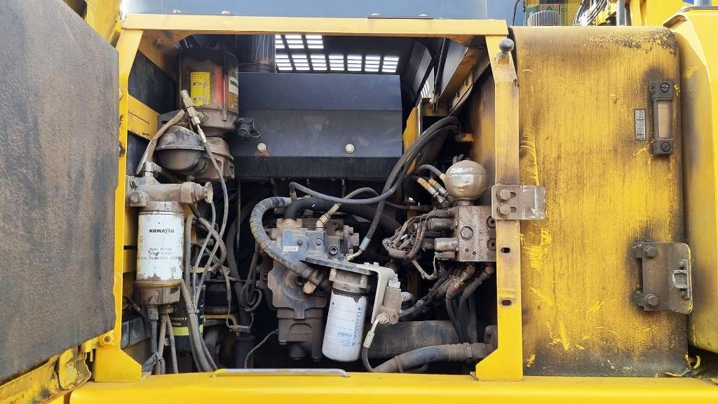 Pelle sur pneus Komatsu PW 140 Mobilbagger Powertilt Schnellwechsler MS 10: photos 9 Pelle sur pneus Komatsu PW 140 Mobilbagger Powertilt Schnellwechsler MS 10: photos 9