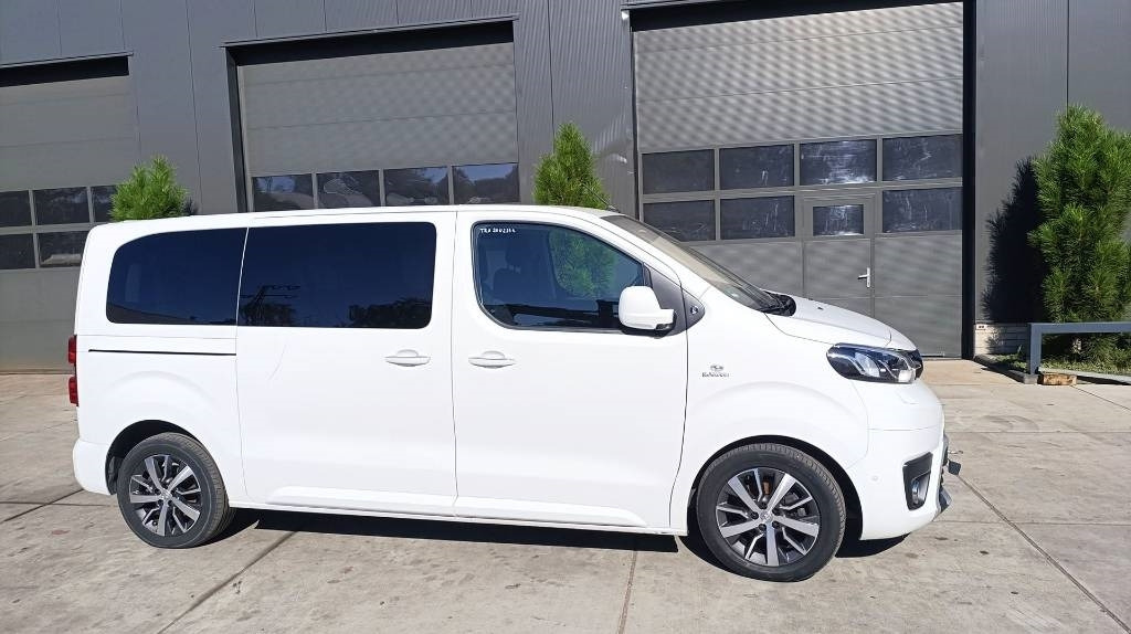 Toyota Proace 2.0 Van, Kleinbus, 7-Sitzer, Turboschaden - Fourgon utilitaire: photos 3 Toyota Proace 2.0 Van, Kleinbus, 7-Sitzer, Turboschaden - Fourgon utilitaire: photos 3