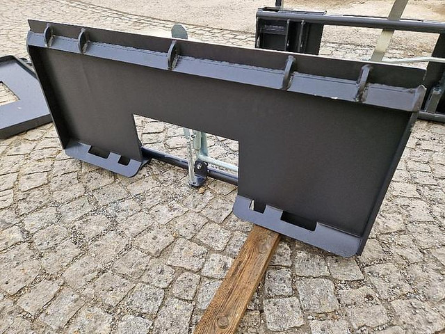 Big Bobcat 114 cm Adapter mit Euro Aufnahme - Accessoire: photos 2 Big Bobcat 114 cm Adapter mit Euro Aufnahme - Accessoire: photos 2