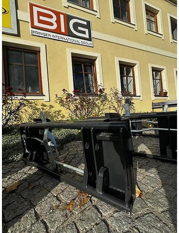 Big Genie / Terex Adapter passend zu Euro Aufnahme - Accessoire: photos 1 Big Genie / Terex Adapter passend zu Euro Aufnahme - Accessoire: photos 1