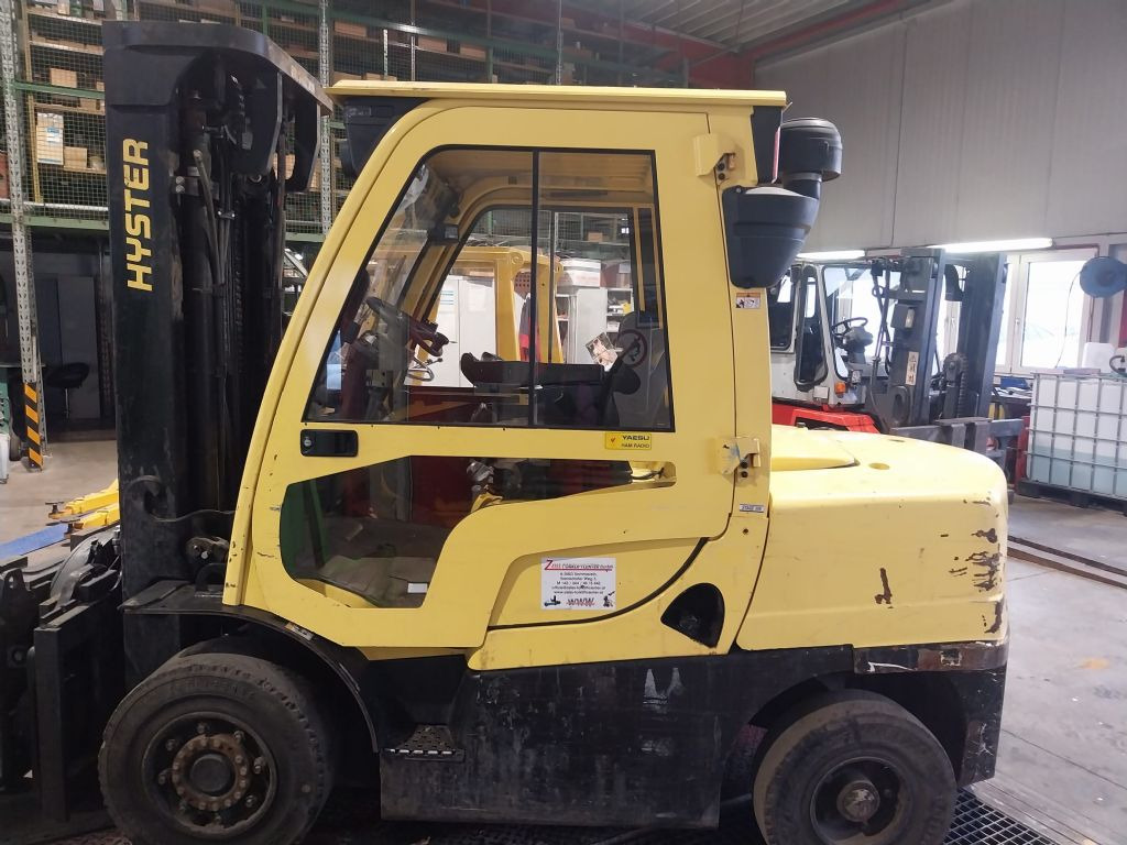 Hyster H4.5FTS5 - Chariot élévateur: photos 1 Hyster H4.5FTS5 - Chariot élévateur: photos 1