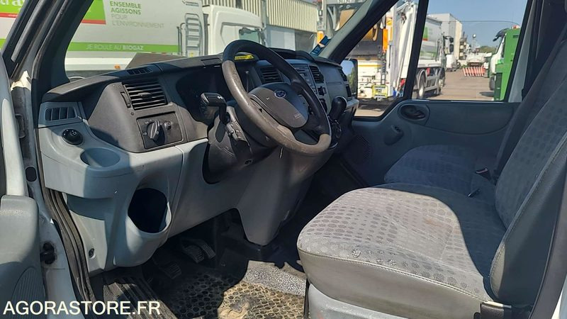Fourgon utilitaire 353 AWB 67 - FORD TRANSIT LS - 2008 - 134557KM: photos 10 Fourgon utilitaire 353 AWB 67 - FORD TRANSIT LS - 2008 - 134557KM: photos 10