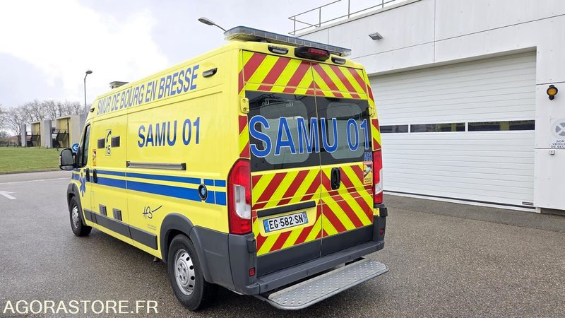 AMBULANCE DE TYPE C - FIAT DUCATO L3-H2 177cv ANNEE 2016 - 259 200km - Ambulance: photos 4 AMBULANCE DE TYPE C - FIAT DUCATO L3-H2 177cv ANNEE 2016 - 259 200km - Ambulance: photos 4