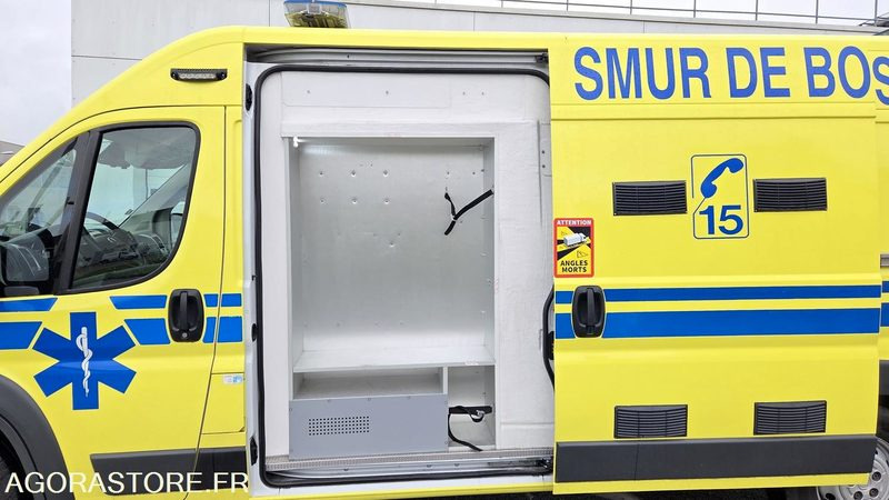 AMBULANCE DE TYPE C - FIAT DUCATO L3-H2 177cv ANNEE 2016 - 259 200km - Ambulance: photos 5 AMBULANCE DE TYPE C - FIAT DUCATO L3-H2 177cv ANNEE 2016 - 259 200km - Ambulance: photos 5