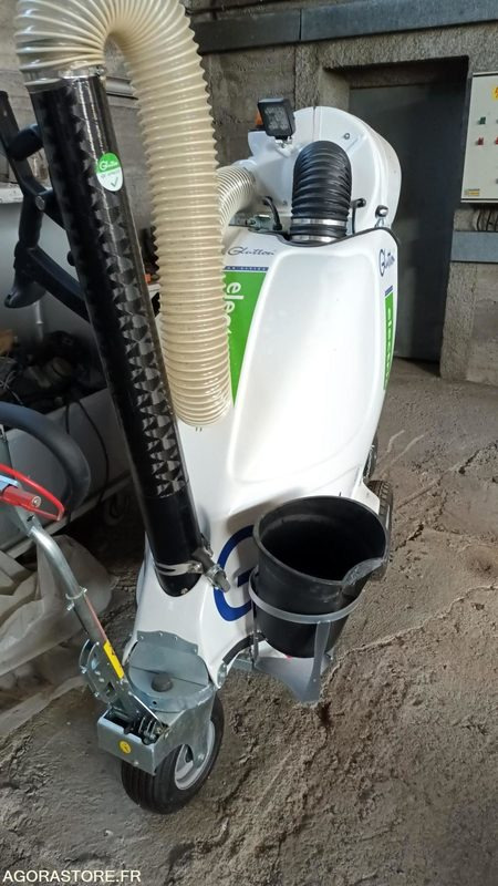 ASPIRATEUR DE VOIERIE GLOUTON - Matériel de jardinage: photos 1 ASPIRATEUR DE VOIERIE GLOUTON - Matériel de jardinage: photos 1