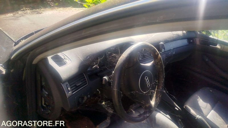AUDI A6 - 2002 - POUR PIECES - Voiture: photos 3 AUDI A6 - 2002 - POUR PIECES - Voiture: photos 3