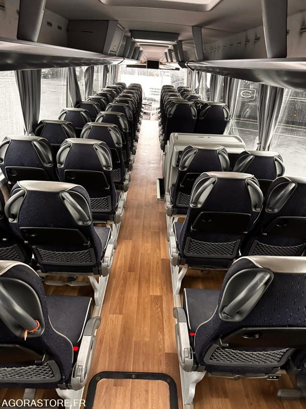 AUTOCAR MAN LIONS COACH R10 / 13M / 53+1+1+WC / 308 703KM - Autocar: photos 5 AUTOCAR MAN LIONS COACH R10 / 13M / 53+1+1+WC / 308 703KM - Autocar: photos 5