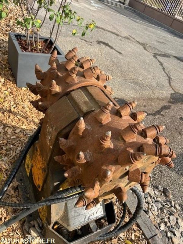 FRAISE HYDRAULIQUE DE DEMONSTRATION MB CRUSHER POUR PELLE 18-25 TONNES 2019 - Accessoire pour Engins de chantier: photos 3 FRAISE HYDRAULIQUE DE DEMONSTRATION MB CRUSHER POUR PELLE 18-25 TONNES 2019 - Accessoire pour Engins de chantier: photos 3
