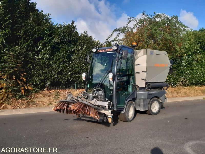 BALAYEUSE DE VOIRIE - HOLDER X45 - 2018 - 1500 HEURES - Balayeuse de voirie: photos 2 BALAYEUSE DE VOIRIE - HOLDER X45 - 2018 - 1500 HEURES - Balayeuse de voirie: photos 2