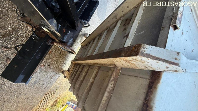 BENNE AMOVIBLE - Utilitaire benne: photos 2 BENNE AMOVIBLE - Utilitaire benne: photos 2