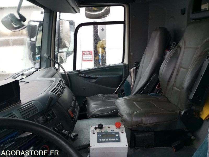 BOM DAF 566139kms 2005 - Benne à ordures ménagères: photos 4 BOM DAF 566139kms 2005 - Benne à ordures ménagères: photos 4