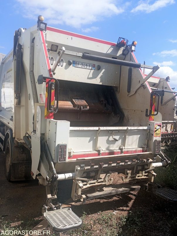 BOM IVECO-GEESINKNORBA 19T DF-349-FZ - Benne à ordures ménagères: photos 4 BOM IVECO-GEESINKNORBA 19T DF-349-FZ - Benne à ordures ménagères: photos 4