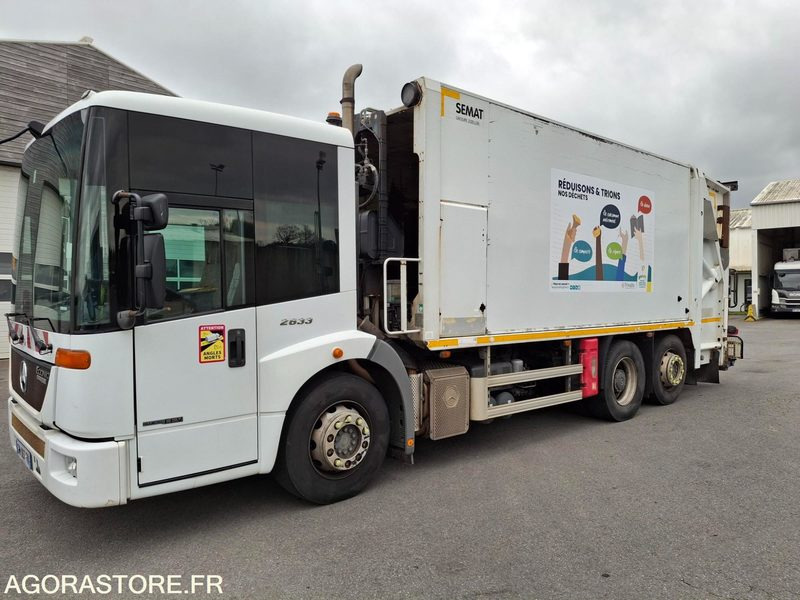 BOM Mercedes Econic 292045 kms 2013 - CW-067-TW - Benne à ordures ménagères: photos 3 BOM Mercedes Econic 292045 kms 2013 - CW-067-TW - Benne à ordures ménagères: photos 3