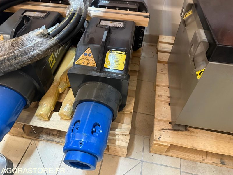 BRH HAMMER SB 300 Pelles de 4.5T - 8.5T - Marteau hydraulique: photos 1 BRH HAMMER SB 300 Pelles de 4.5T - 8.5T - Marteau hydraulique: photos 1