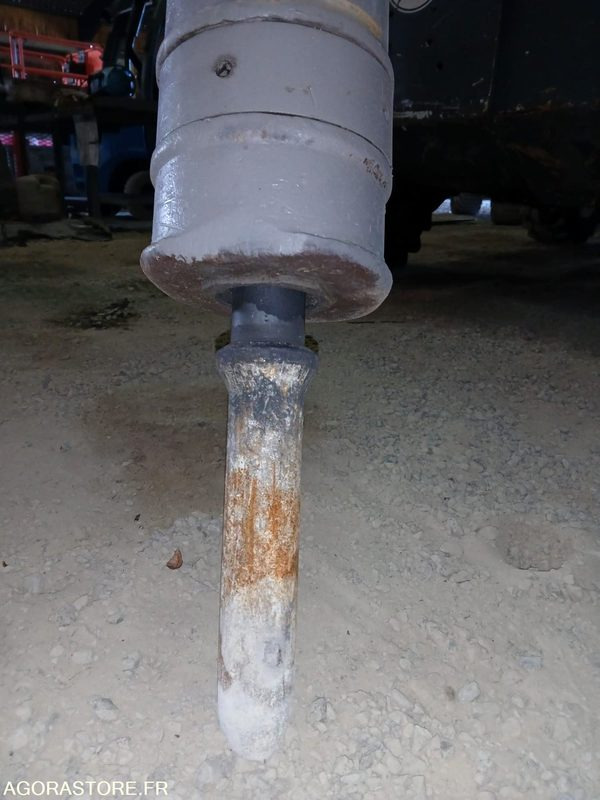 BRH MONTABERT SC16 Arden QA10 - Marteau hydraulique: photos 2 BRH MONTABERT SC16 Arden QA10 - Marteau hydraulique: photos 2