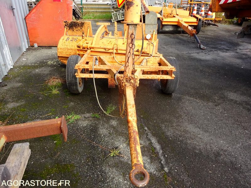 Balayeuse - Balayeuse de voirie: photos 1 Balayeuse - Balayeuse de voirie: photos 1