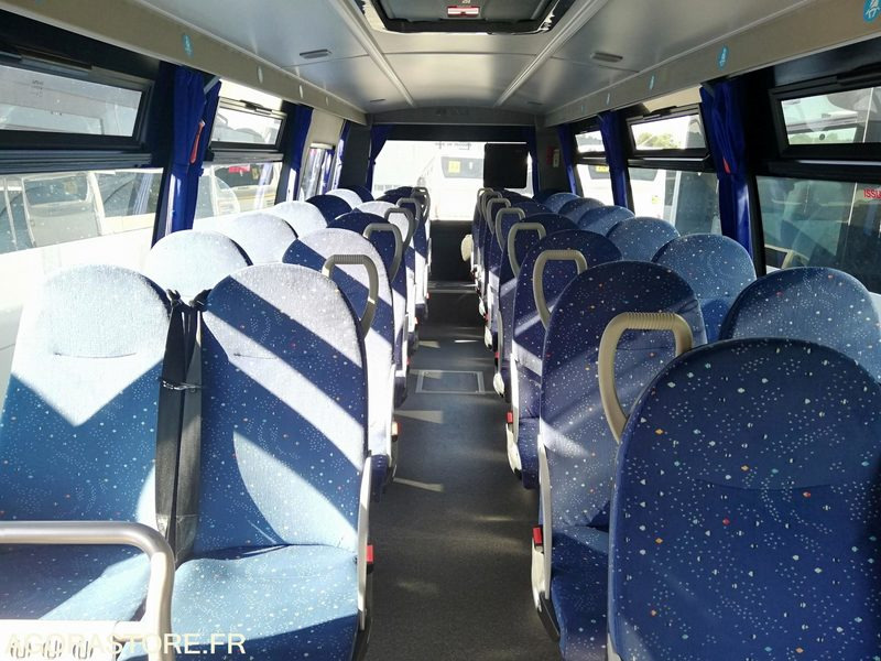 Bus Iveco UNVI 70C17 - 2017 - 120 000 km - Bus scolaire: photos 5 Bus Iveco UNVI 70C17 - 2017 - 120 000 km - Bus scolaire: photos 5