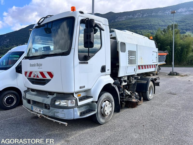 CAMION BALAYEUSE - RENAULT SCARAB MAJOR - 2004 - Balayeuse de voirie: photos 1 CAMION BALAYEUSE - RENAULT SCARAB MAJOR - 2004 - Balayeuse de voirie: photos 1