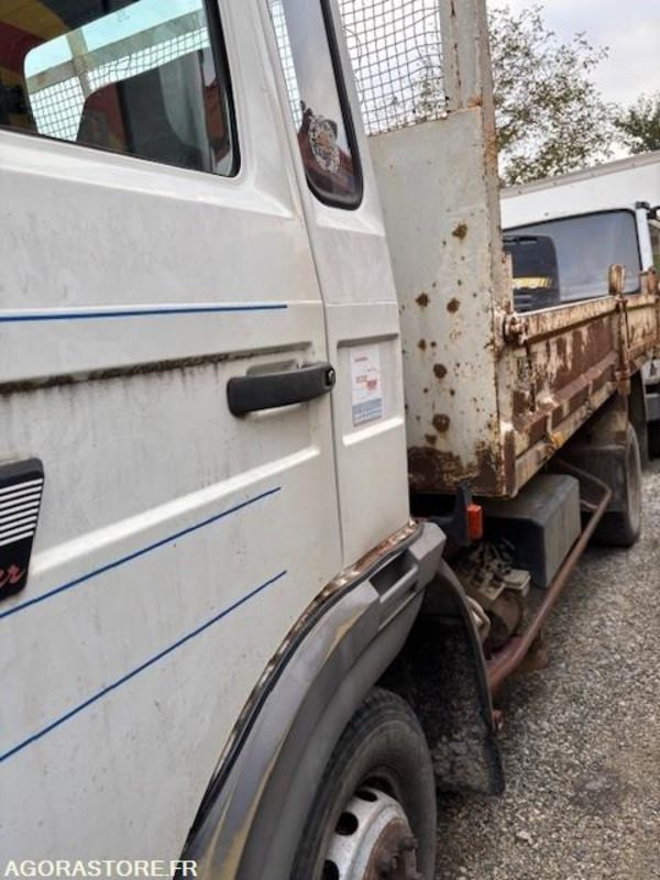 CAMION BENNE RENAULT S135 MIDLINER 1995 204000 KM - Camion benne: photos 3 CAMION BENNE RENAULT S135 MIDLINER 1995 204000 KM - Camion benne: photos 3