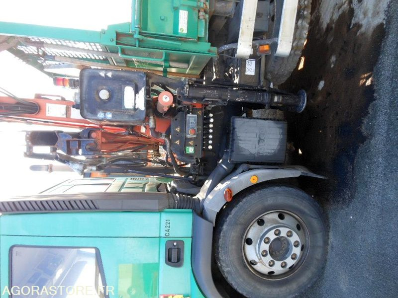 CAMION PTAC < 19 T IVECO 120E 18 (CA221) - Camion benne, Camion grue: photos 3 CAMION PTAC < 19 T IVECO 120E 18 (CA221) - Camion benne, Camion grue: photos 3
