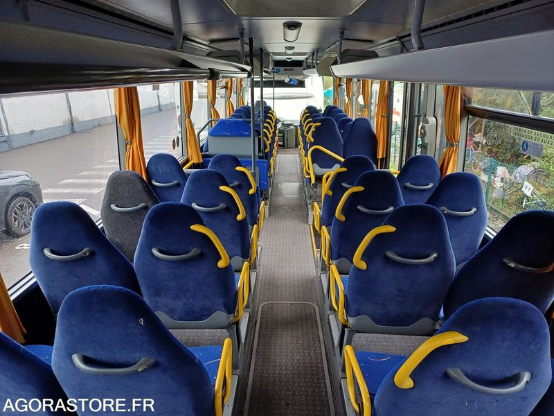 CAR MERCEDES INTOURO N° 11389 MEC 2010 / 400 000KM/ AJ-859-EH - Bus scolaire: photos 5 CAR MERCEDES INTOURO N° 11389 MEC 2010 / 400 000KM/ AJ-859-EH - Bus scolaire: photos 5