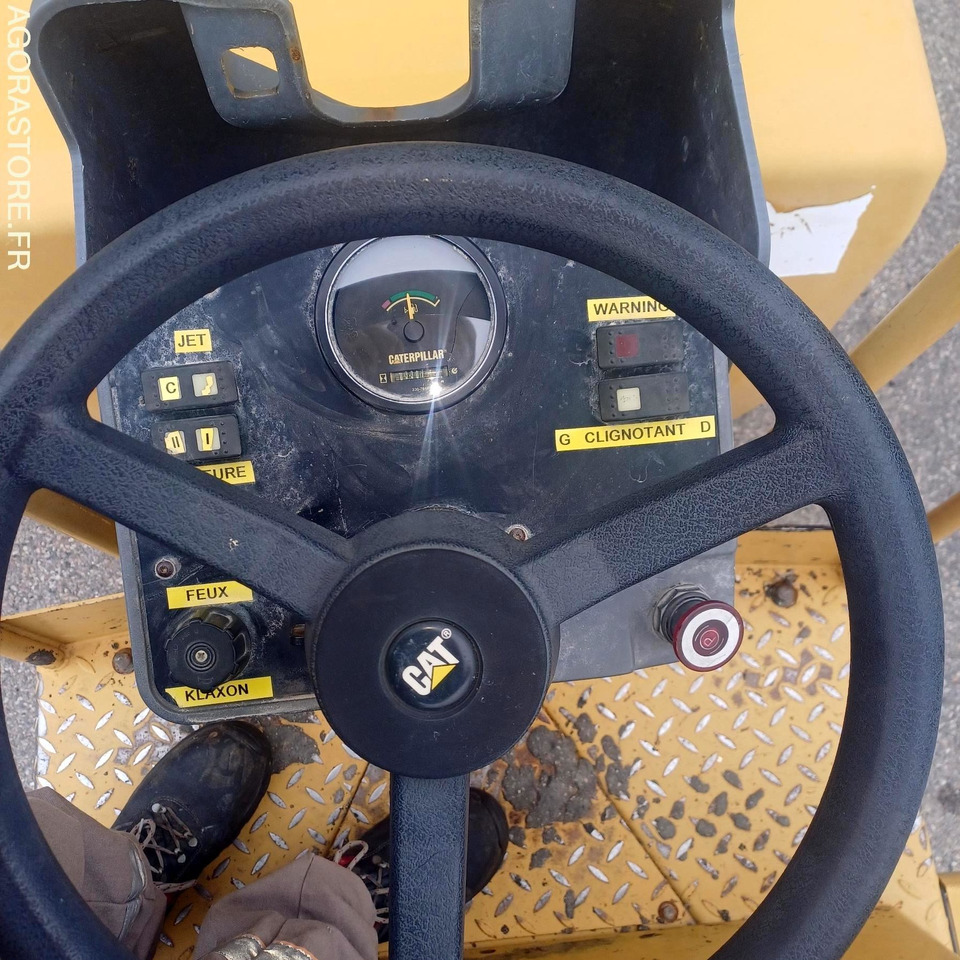 CATERP - CB 224 E - 2008 - 3307h (D8301059) - Rouleau compresseur: photos 4 CATERP - CB 224 E - 2008 - 3307h (D8301059) - Rouleau compresseur: photos 4