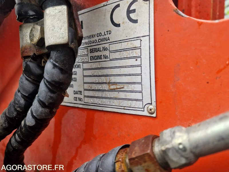 CHARGEUSE SUR PNEUS EVERUN ER08 EASY DIESEL 24CV - 2017 - 580 heures - Chargeuse: photos 3 CHARGEUSE SUR PNEUS EVERUN ER08 EASY DIESEL 24CV - 2017 - 580 heures - Chargeuse: photos 3
