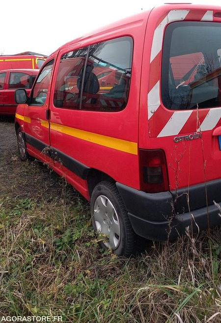 CITROËN - BERLINGO - 2004 - 137974KM - 22BET57 - Fourgonnette: photos 2 CITROËN - BERLINGO - 2004 - 137974KM - 22BET57 - Fourgonnette: photos 2