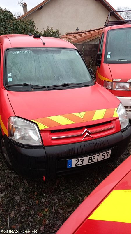CITROËN - BERLINGO - 2004 - 172695km - 23BET57 - Fourgonnette: photos 1 CITROËN - BERLINGO - 2004 - 172695km - 23BET57 - Fourgonnette: photos 1