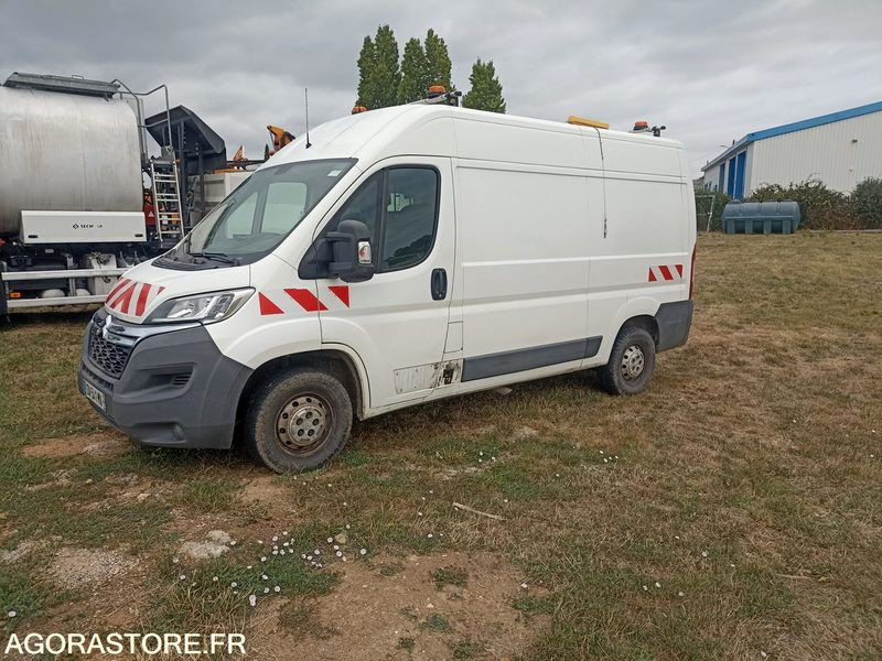 CITROEN JUMPER 2.2Hdi L2H2 130CV 245658kms 2015 - Fourgon utilitaire: photos 3 CITROEN JUMPER 2.2Hdi L2H2 130CV 245658kms 2015 - Fourgon utilitaire: photos 3