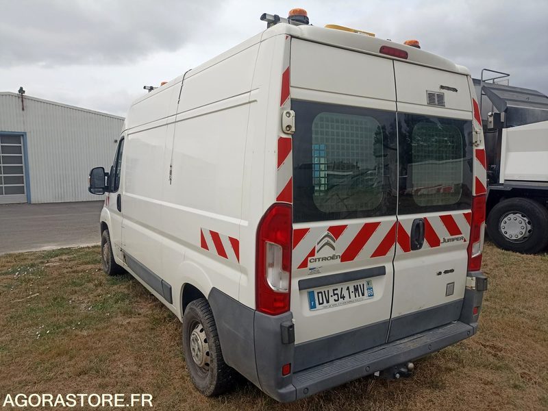 CITROEN JUMPER 2.2Hdi L2H2 130CV 245658kms 2015 - Fourgon utilitaire: photos 4 CITROEN JUMPER 2.2Hdi L2H2 130CV 245658kms 2015 - Fourgon utilitaire: photos 4