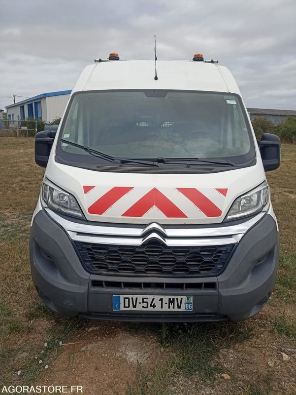 CITROEN JUMPER 2.2Hdi L2H2 130CV 245658kms 2015 - Fourgon utilitaire: photos 1 CITROEN JUMPER 2.2Hdi L2H2 130CV 245658kms 2015 - Fourgon utilitaire: photos 1